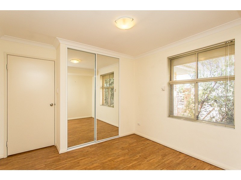 21 Yarra Promenade, Hammond Park WA 6164