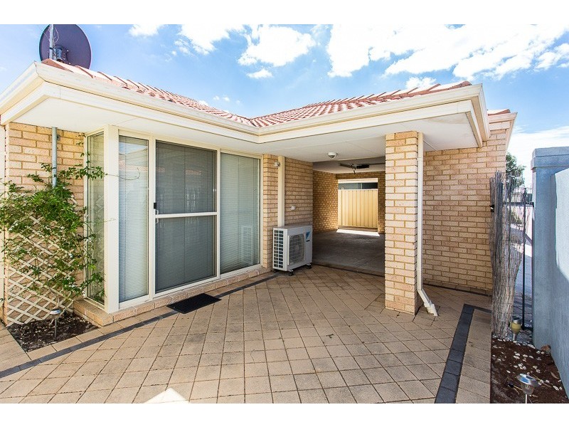 21 Yarra Promenade, Hammond Park WA 6164