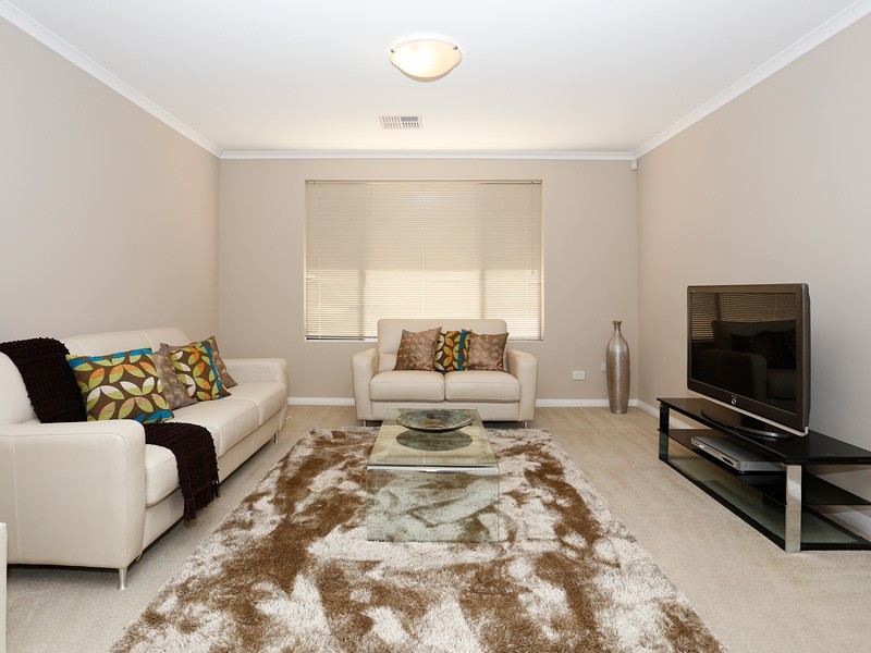4 Madison Link, Success WA 6164