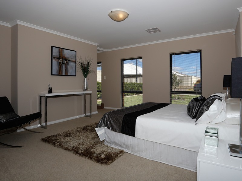 4 Madison Link, Success WA 6164