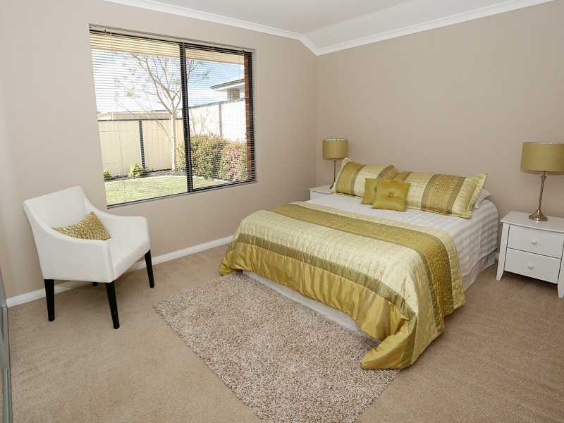 4 Madison Link, Success WA 6164