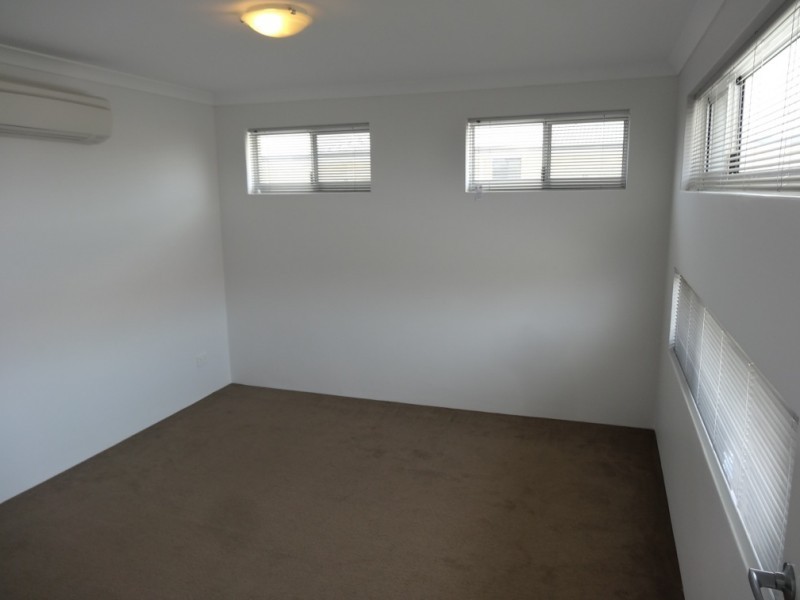4A Observatory Avenue, Aubin Grove WA 6164