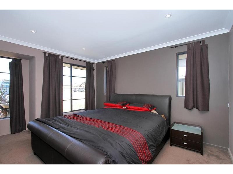 40 Seville Way, Aubin Grove WA 6164