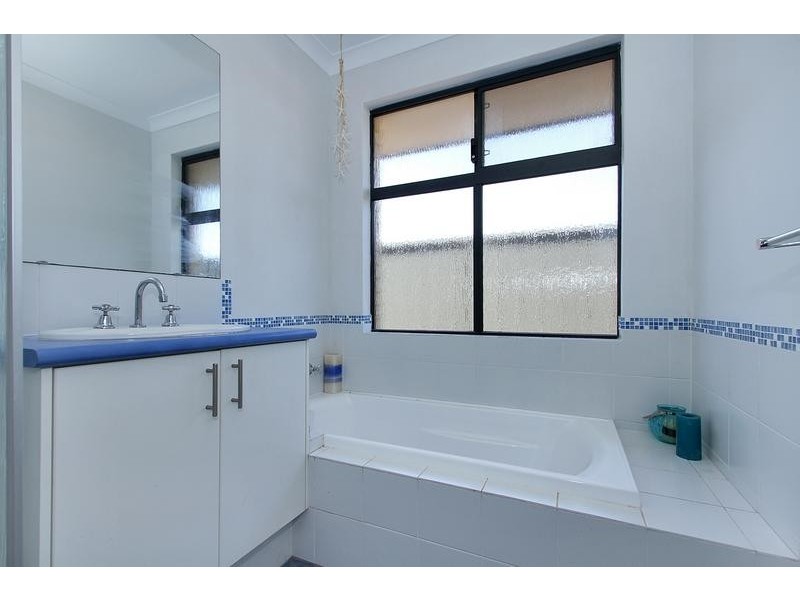 40 Seville Way, Aubin Grove WA 6164