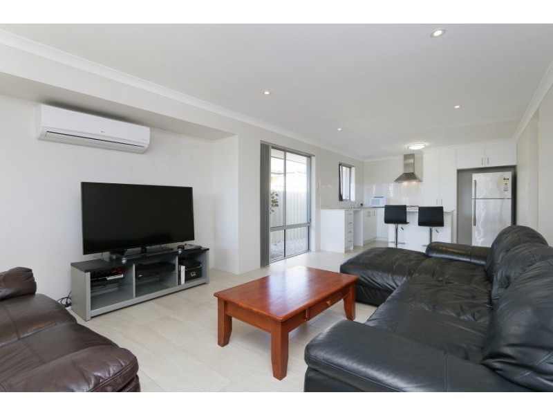 19/26 Charnley Bend, Success WA 6164