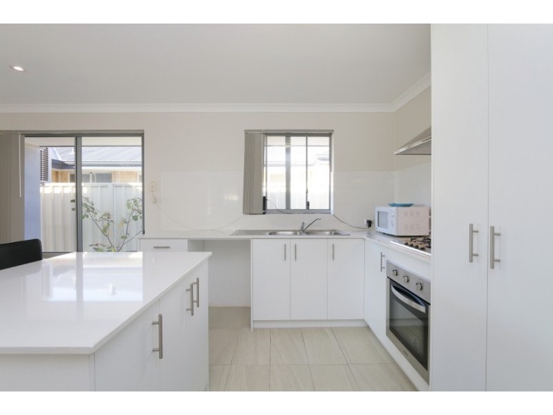 19/26 Charnley Bend, Success WA 6164