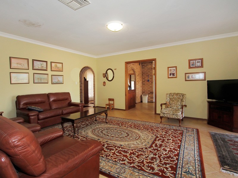 23 Glendale Crescent, Jandakot WA 6164