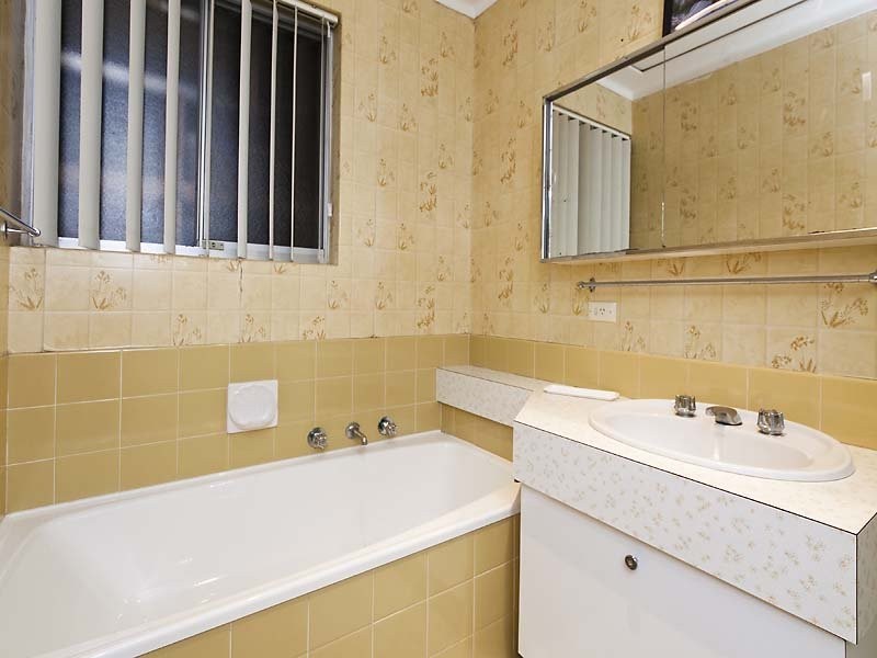 40 Davies Crescent, Kardinya WA 6163