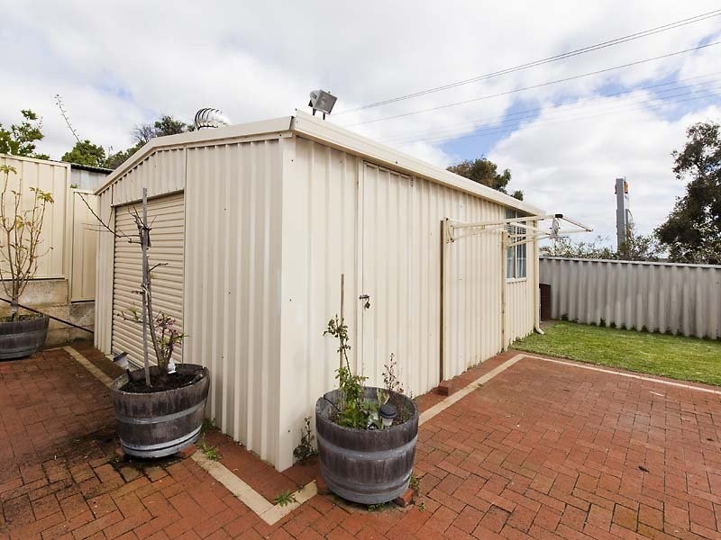 40 Davies Crescent, Kardinya WA 6163