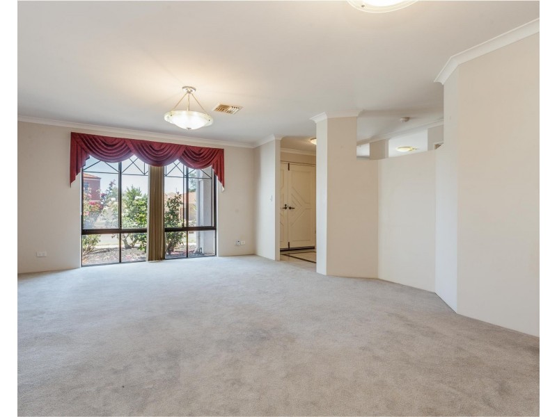 12 Turtle Point Cove, Jandakot WA 6164