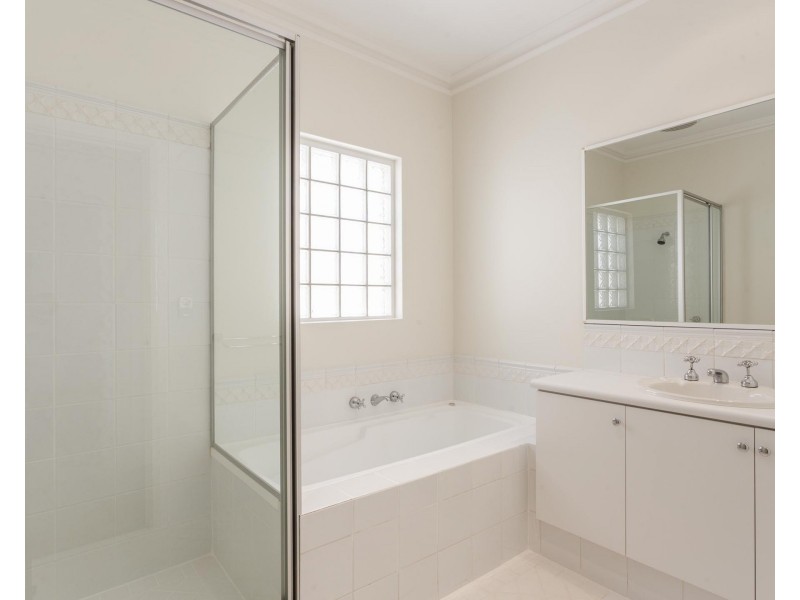 2/10 Hurstford Close, Peppermint Grove WA 6011