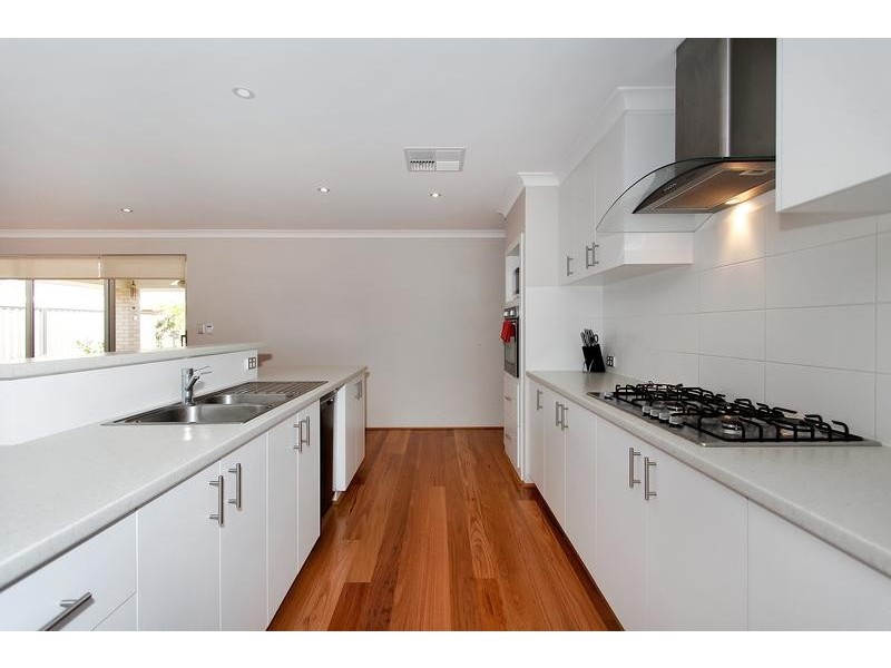 16 Kinloch Pass, Aubin Grove WA 6164