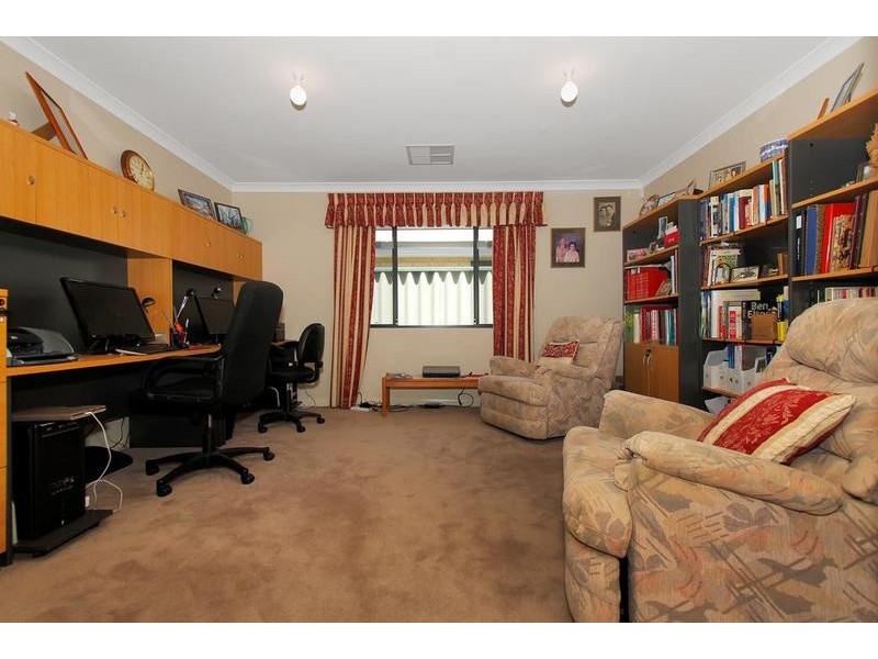 12 Cape Range Crescent, Aubin Grove WA 6164