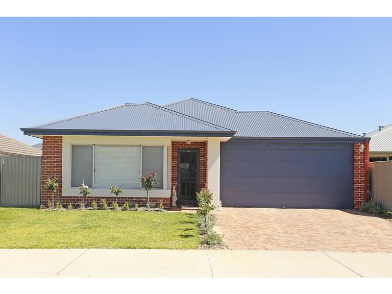 6 Hartz Way, Wandi WA 6167