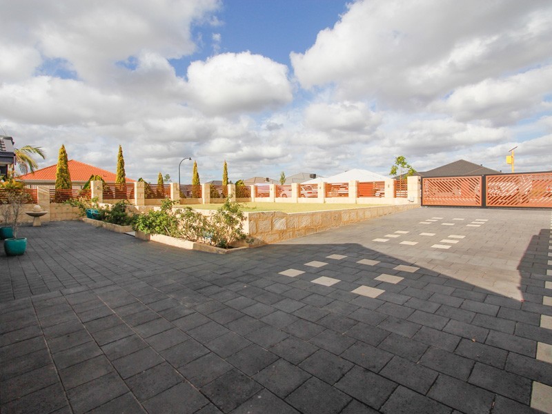 282 Lyon Road, Aubin Grove WA 6164