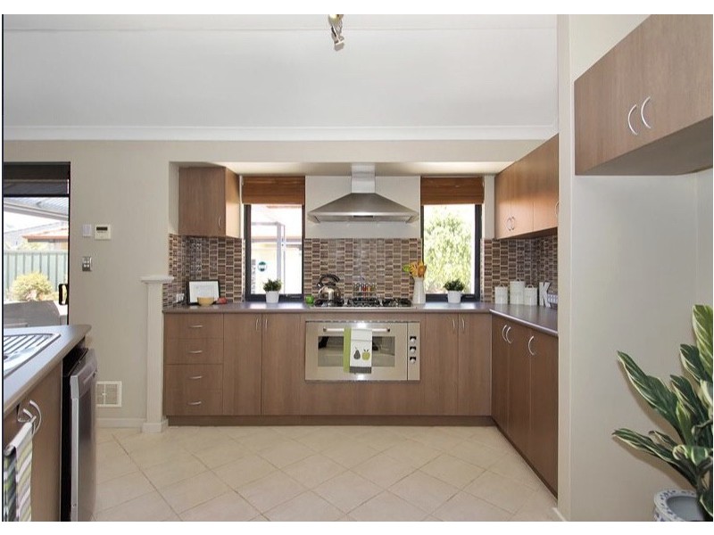 20 Kurrajong Approach, Atwell WA 6164