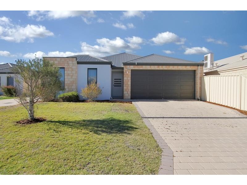 1/12 Peppermint Gardens, Aubin Grove WA 6164