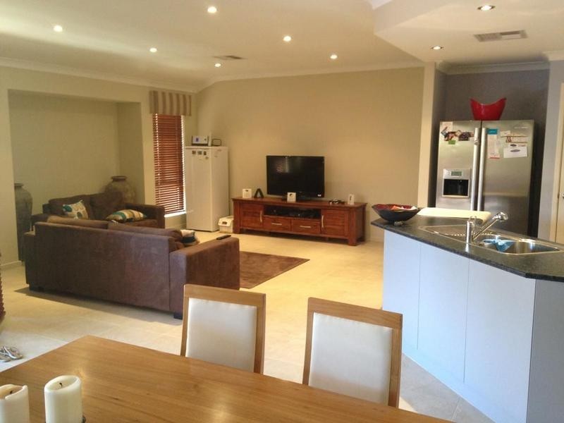 3 Kesiya Turn, Aubin Grove WA 6164