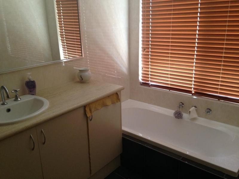 3 Kesiya Turn, Aubin Grove WA 6164