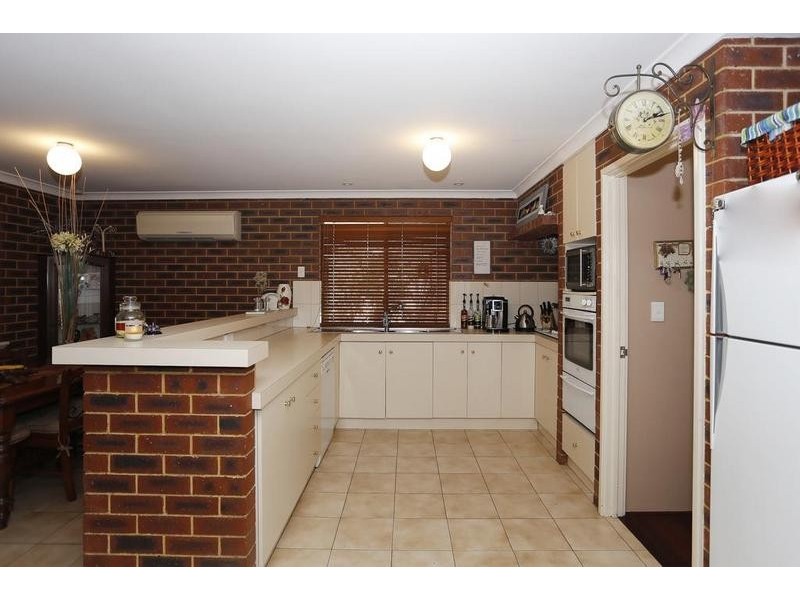 12 Shady Grove, Yangebup WA 6164