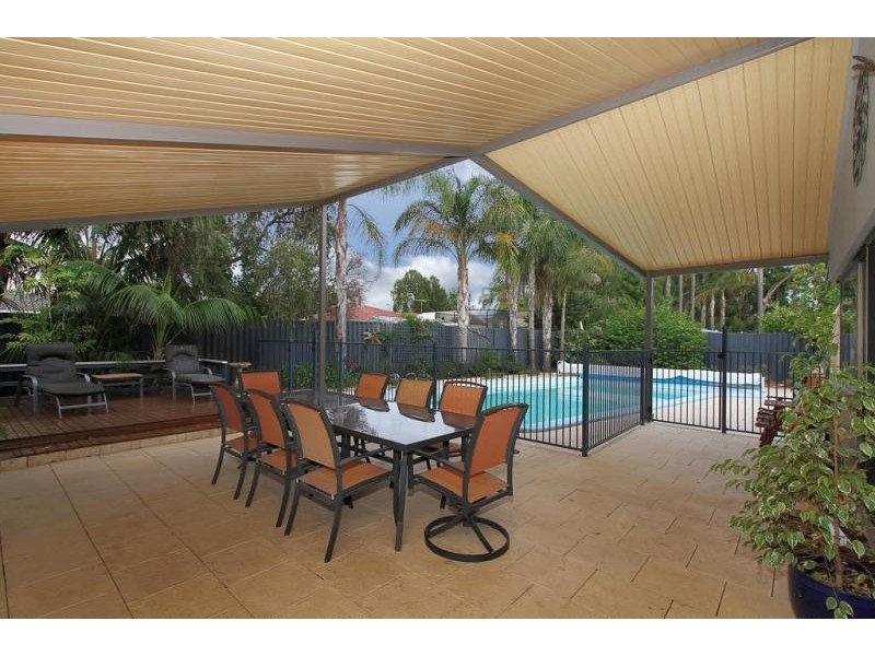 11 Dain Court, Leeming WA 6149