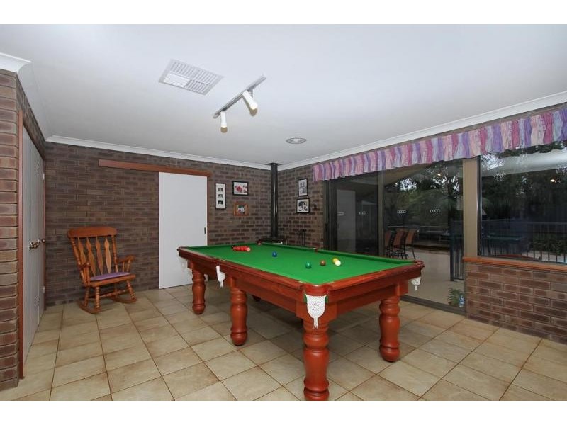 11 Dain Court, Leeming WA 6149