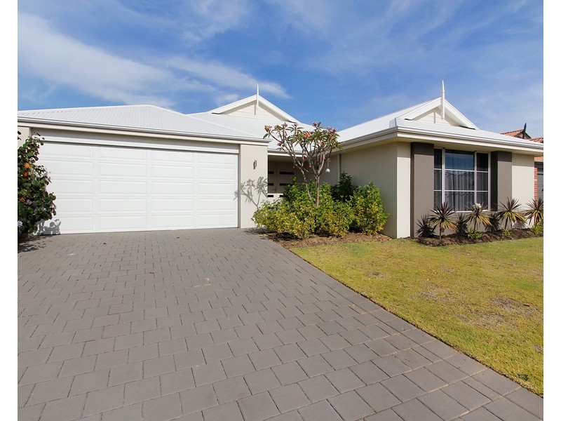 16 Kinloch Pass, Aubin Grove WA 6164