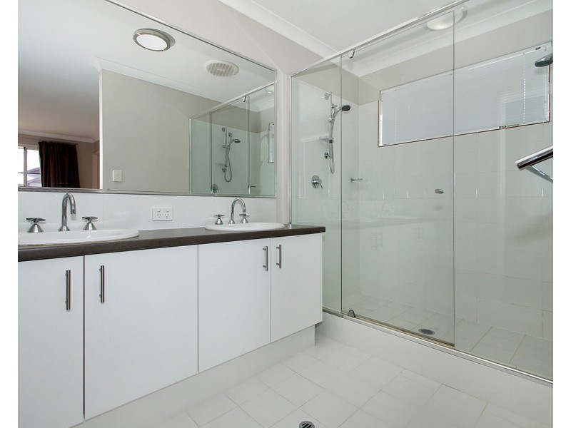 16 Kinloch Pass, Aubin Grove WA 6164