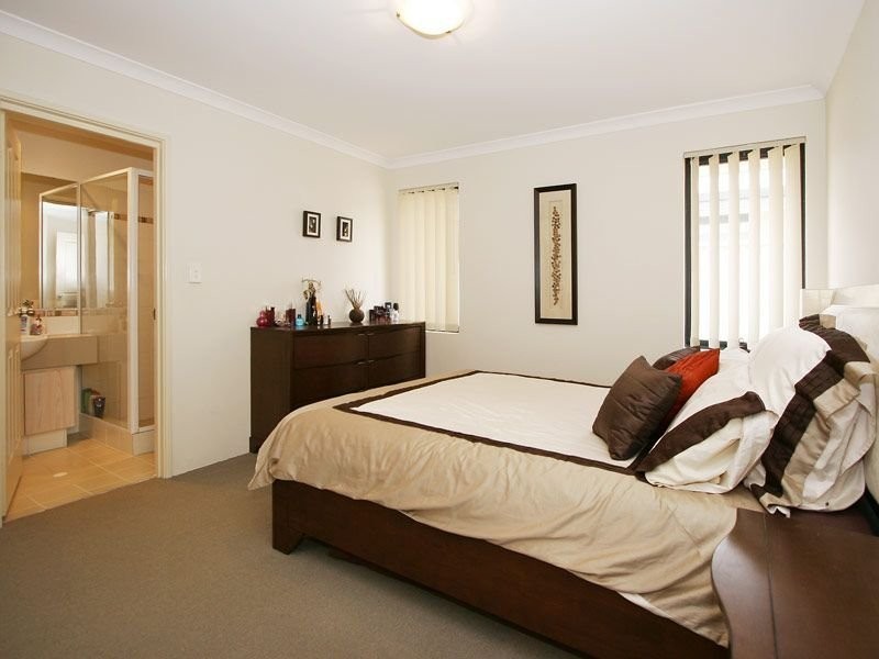 18/31 Barfield Road, Hammond Park WA 6164