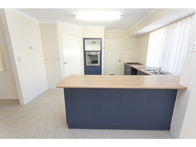 14 Leichhardt Crossing, Hammond Park WA 6164