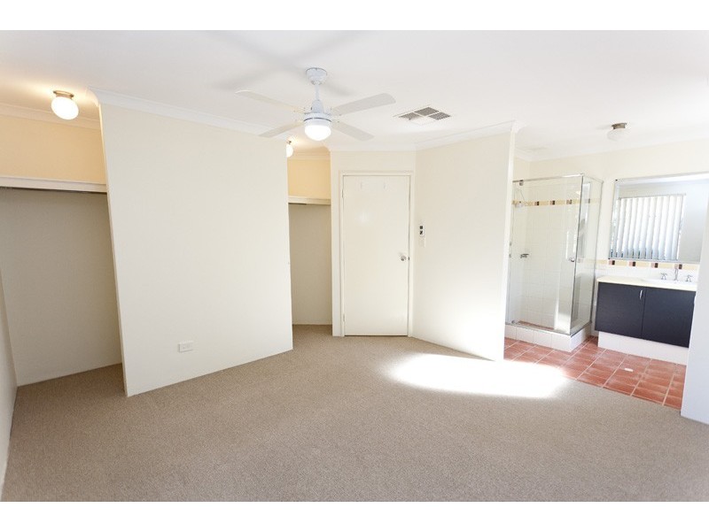 14 Leichhardt Crossing, Hammond Park WA 6164
