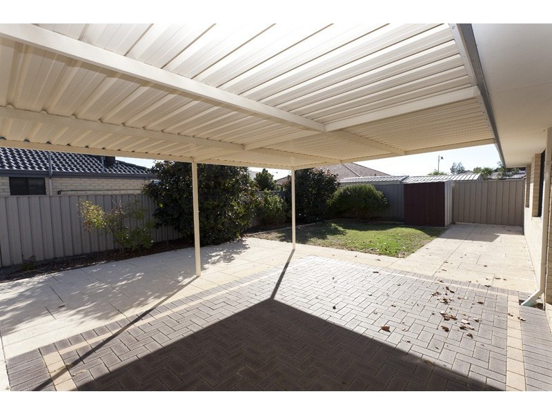 14 Leichhardt Crossing, Hammond Park WA 6164