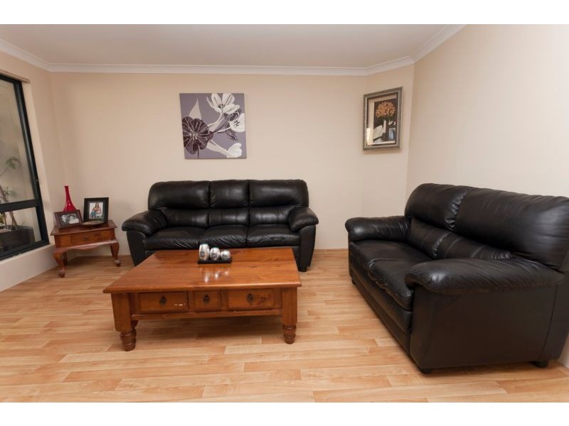 8 Garron Rest, Canning Vale WA 6155