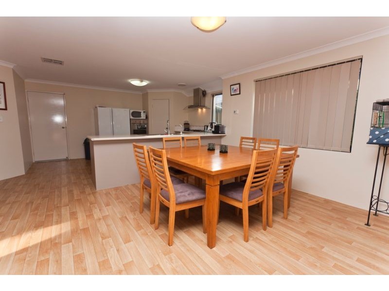 8 Garron Rest, Canning Vale WA 6155