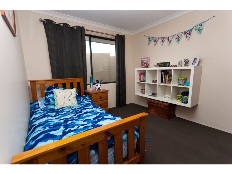8 Garron Rest, Canning Vale WA 6155