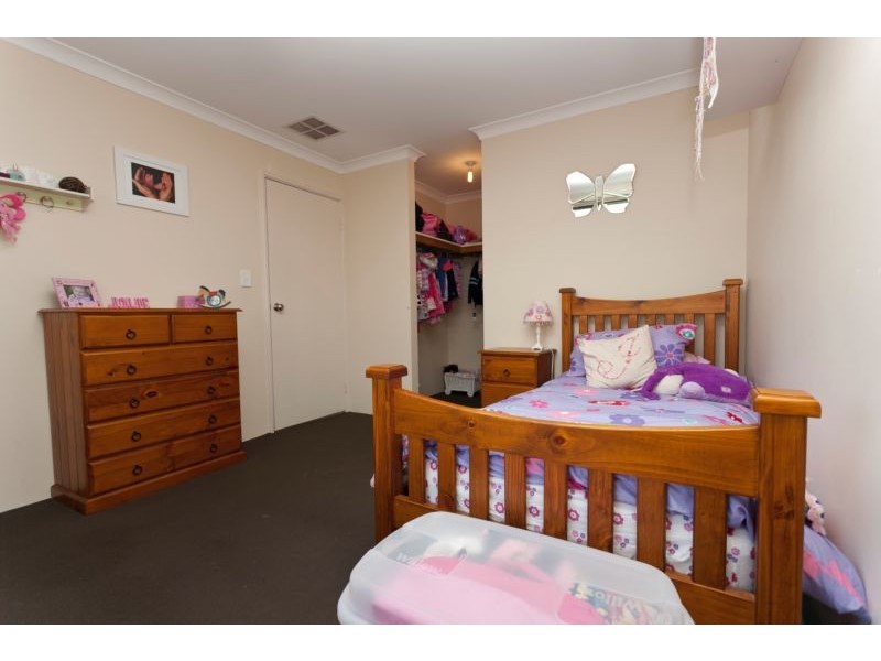 8 Garron Rest, Canning Vale WA 6155