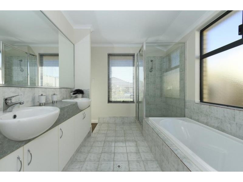 3 Madison Link, Success WA 6164