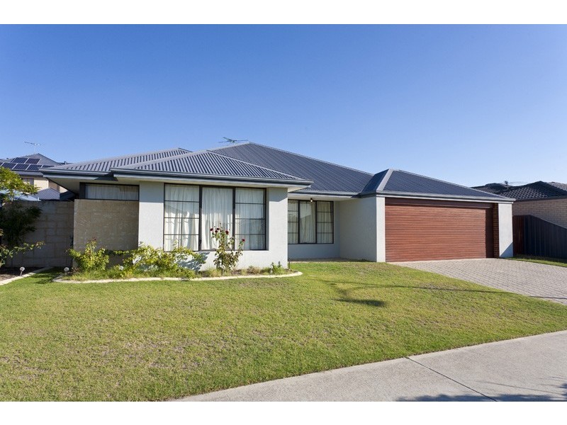 25 Leichhardt Crossing, Hammond Park WA 6164