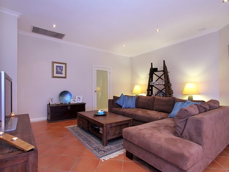 20 Strand Close, Atwell WA 6164