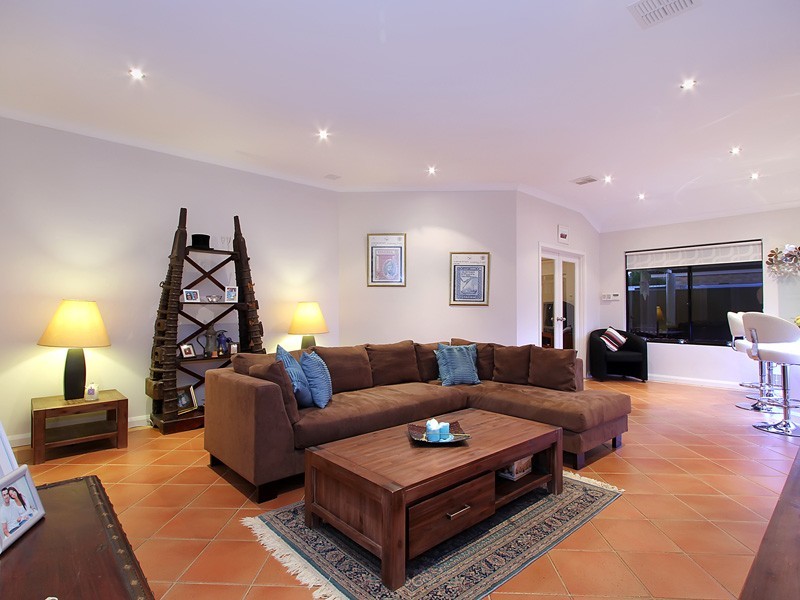 20 Strand Close, Atwell WA 6164