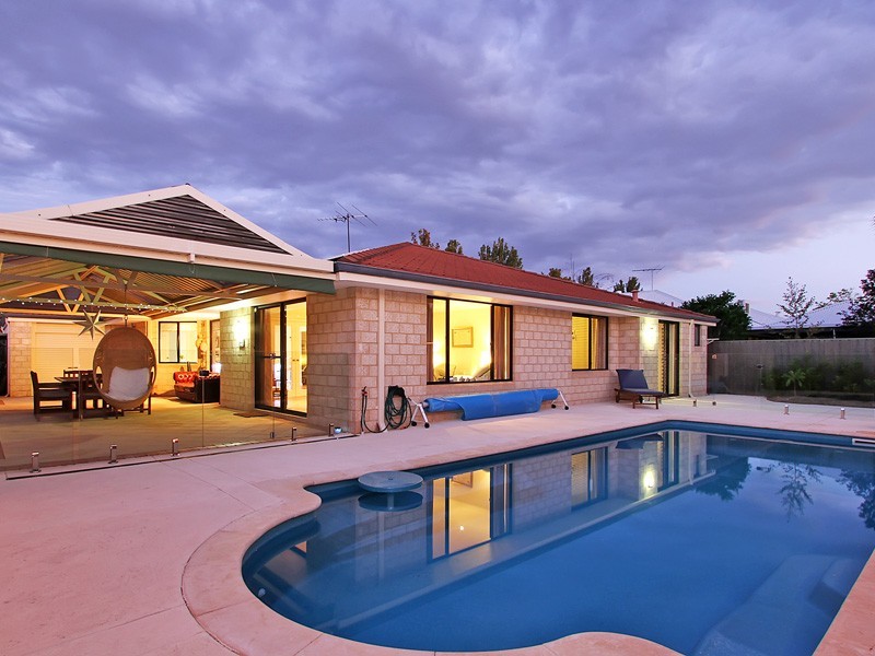 20 Strand Close, Atwell WA 6164