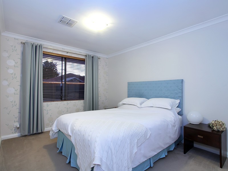20 Strand Close, Atwell WA 6164