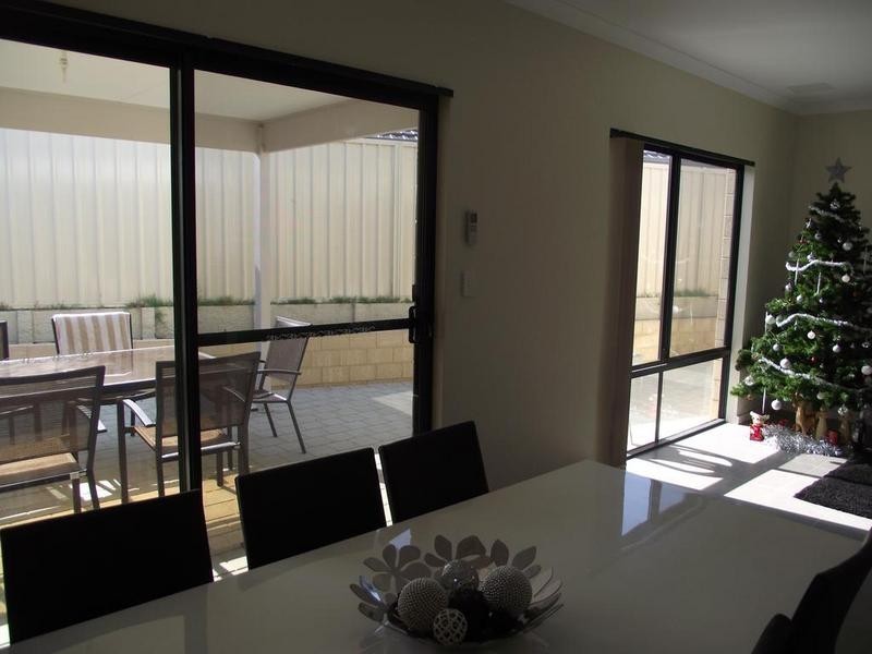 A/5 Coleman Crescent, Melville WA 6156