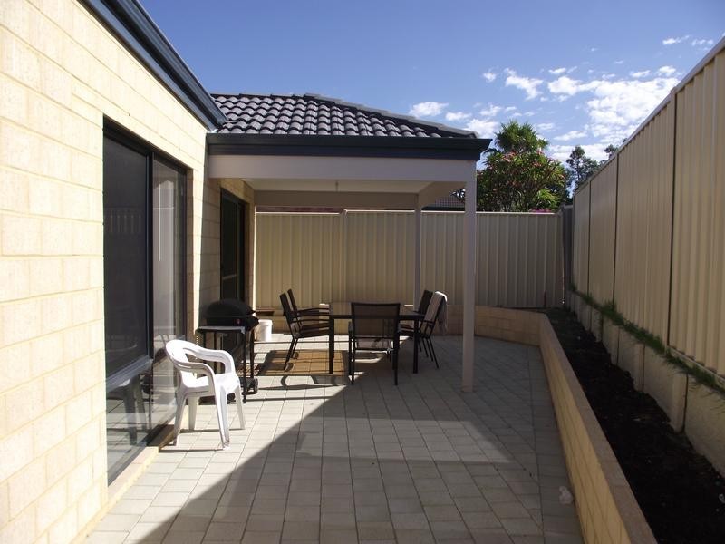 A/5 Coleman Crescent, Melville WA 6156