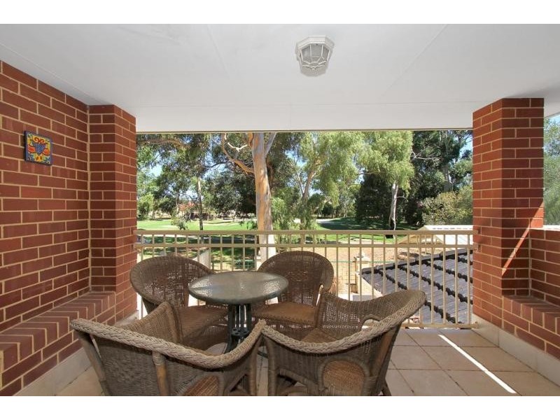 47 Kooralbyn Valley Cres, Jandakot WA 6164