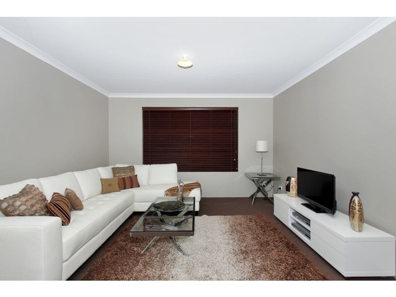 16 Spruce Terrace, Aubin Grove WA 6164