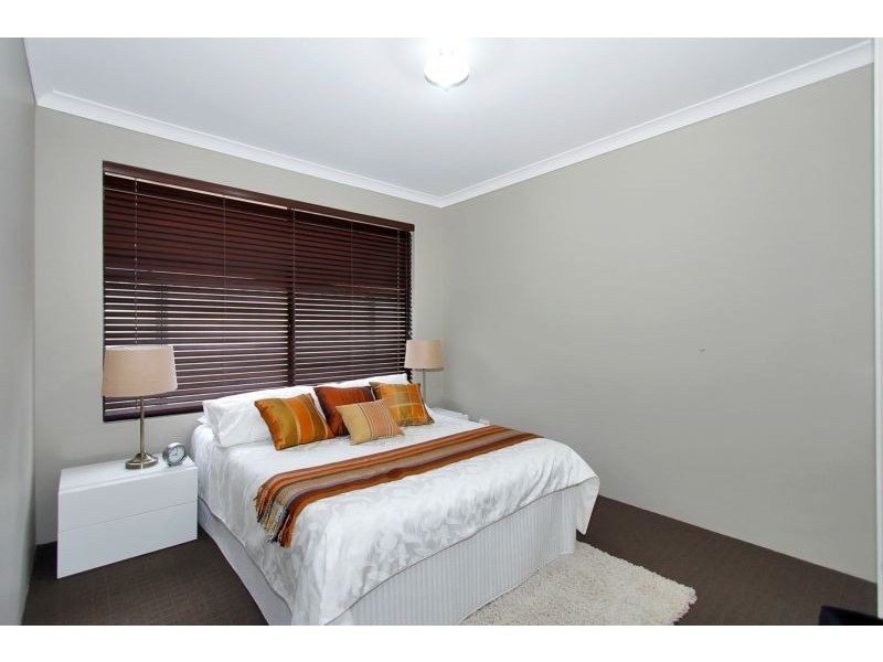 16 Spruce Terrace, Aubin Grove WA 6164