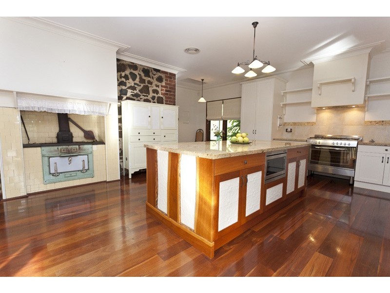 222A Brookton Highway, Kelmscott WA 6111