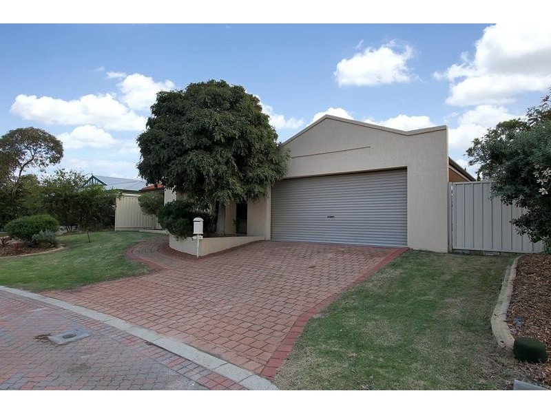18 Dreier Court, Atwell WA 6164