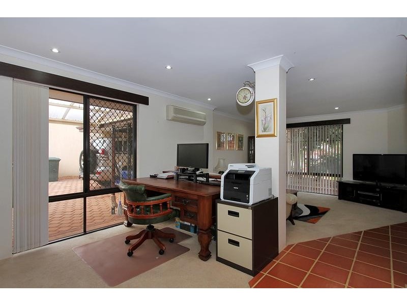 18 Dreier Court, Atwell WA 6164